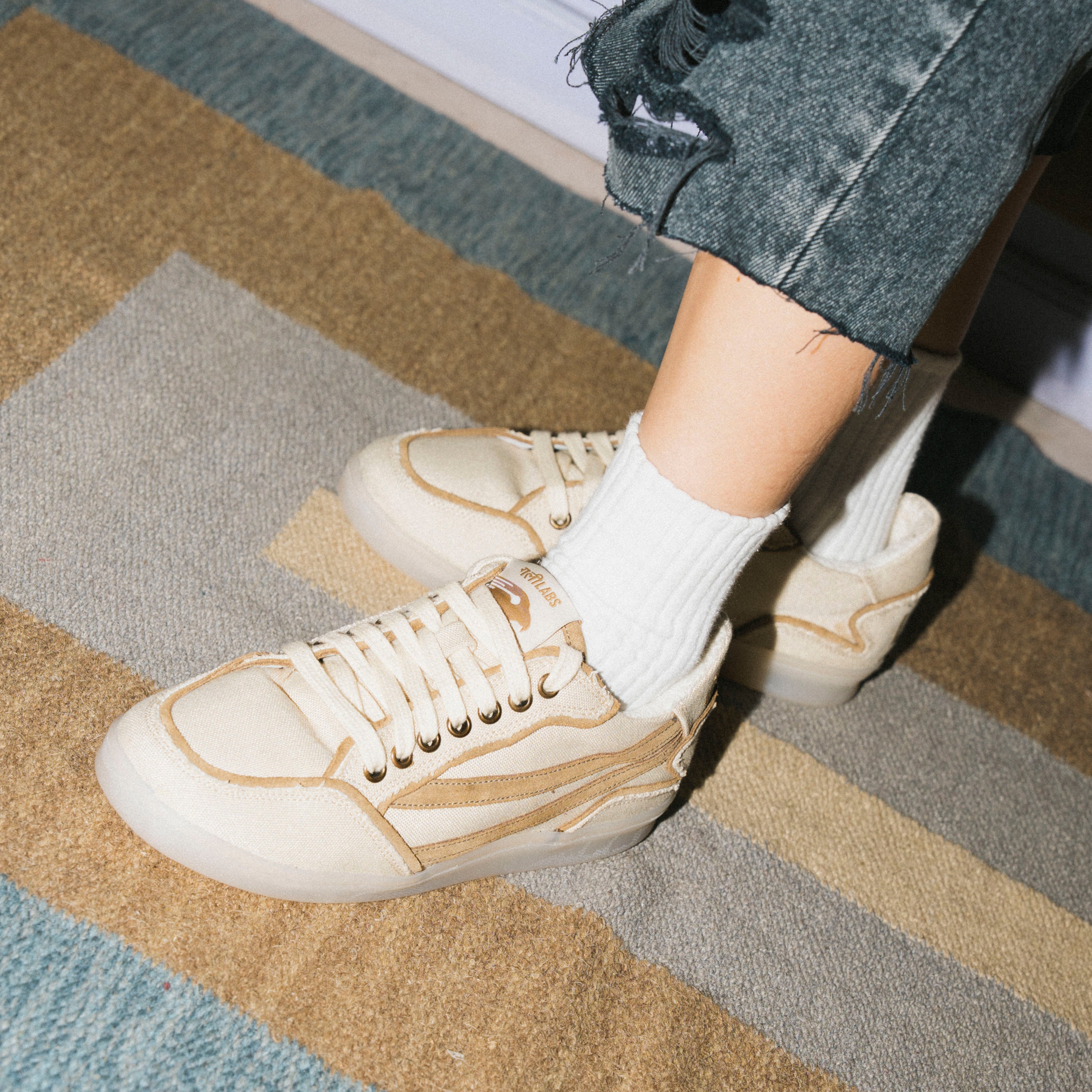 Gully Number 001 - Baaz Kora White for women