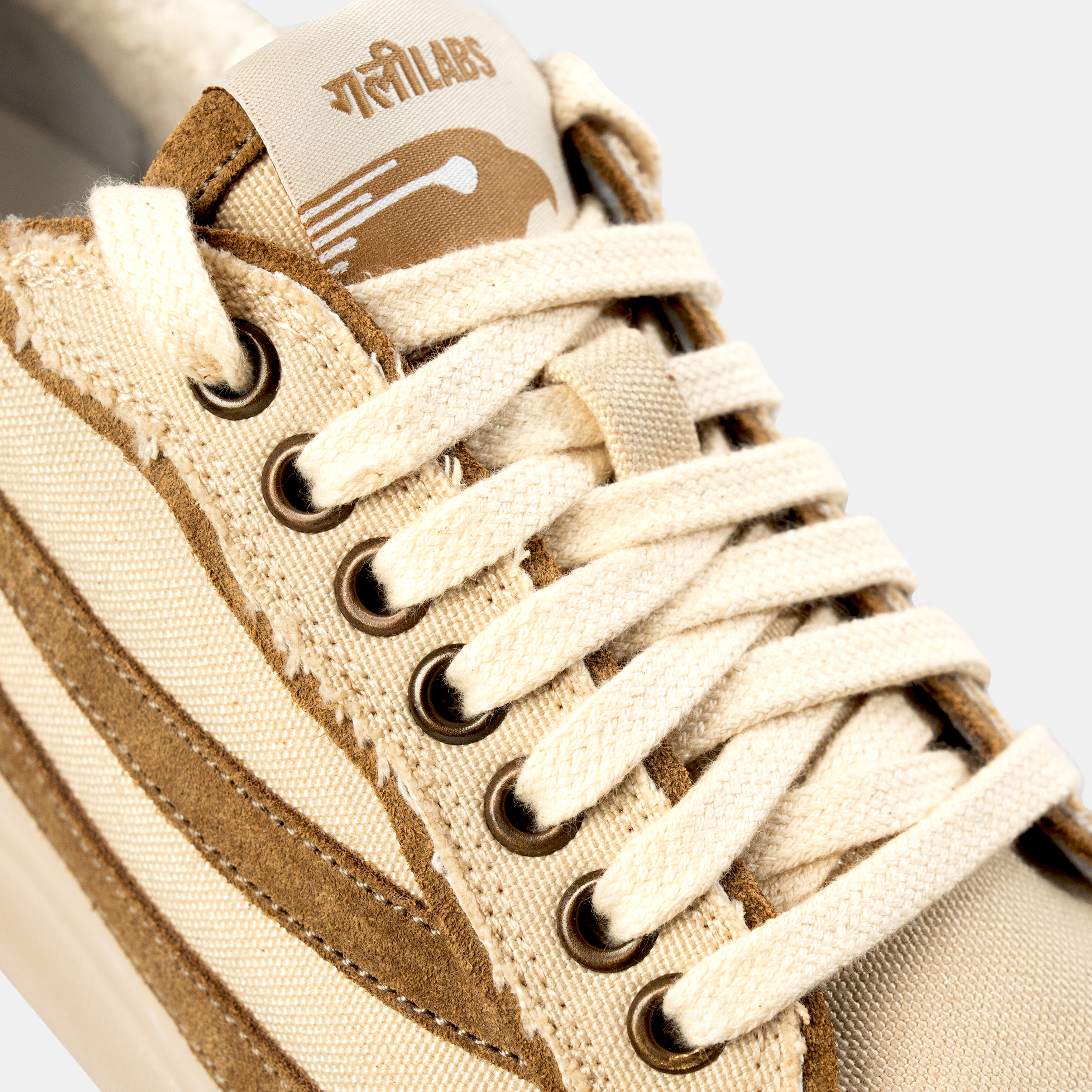 Gully Number 001 - Baaz Kora White for women