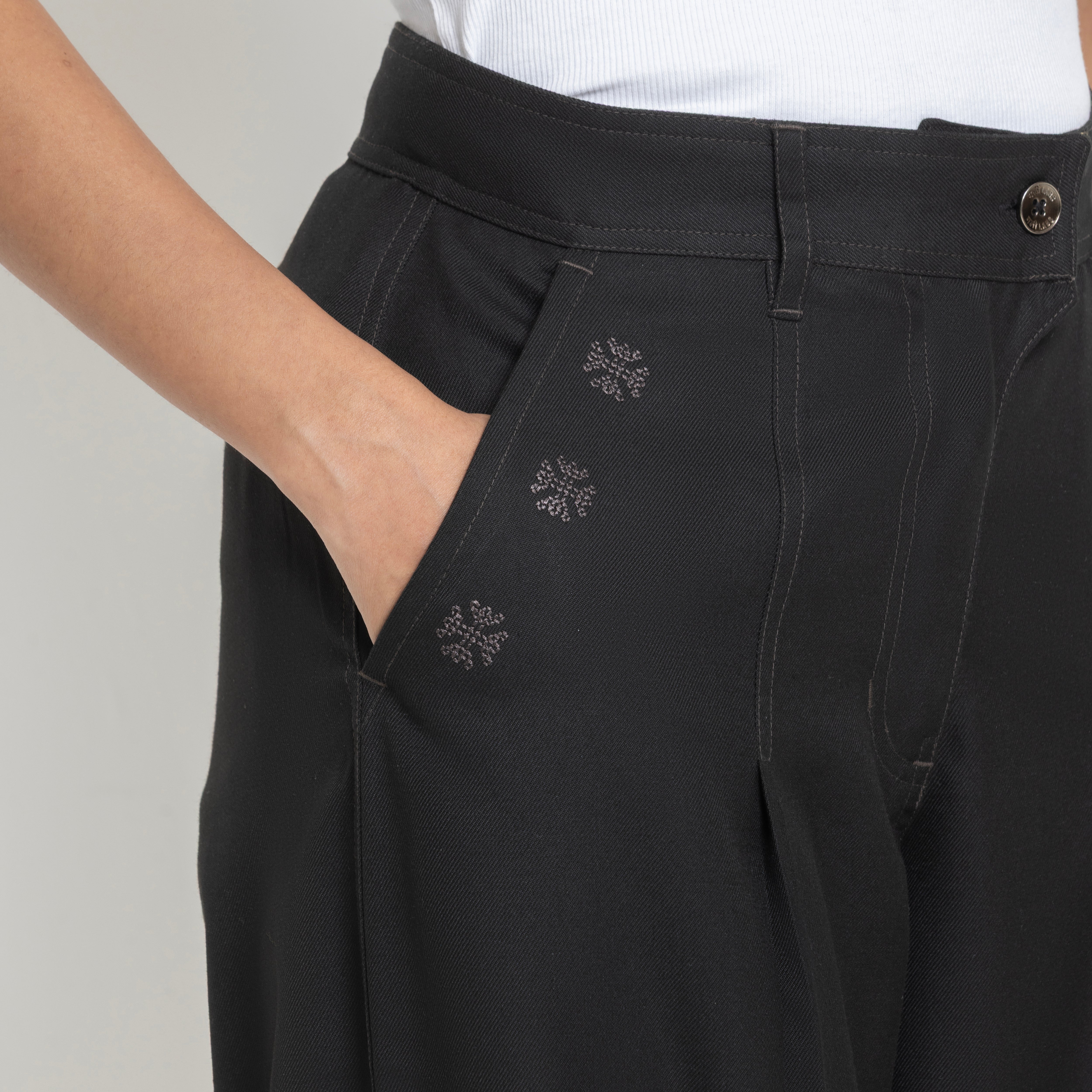 Kara - Pleat Trouser - Black For Women