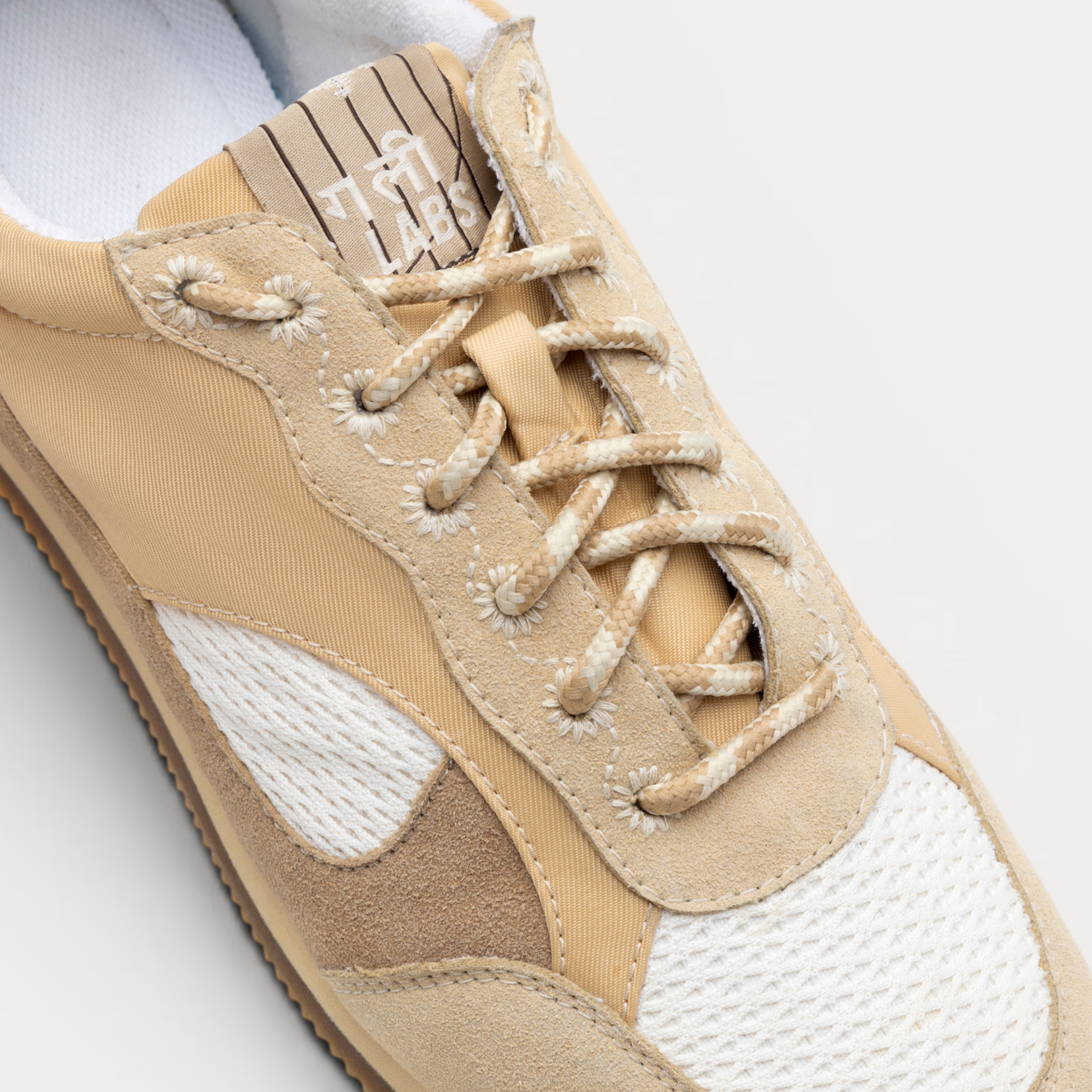 Gully Number 002 – Gati Beige For Women