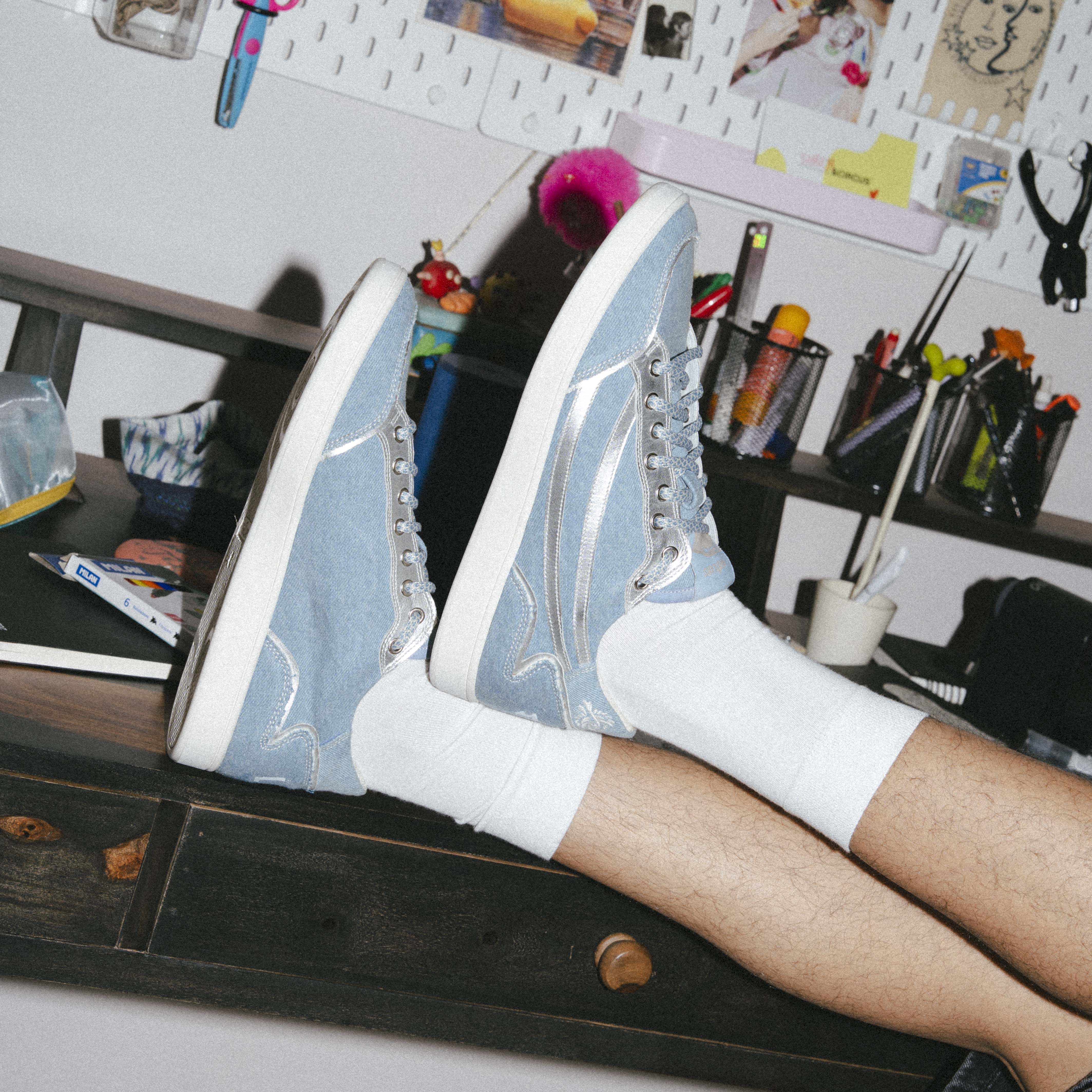 Gully Number 001 - Baaz Baadal Blue
