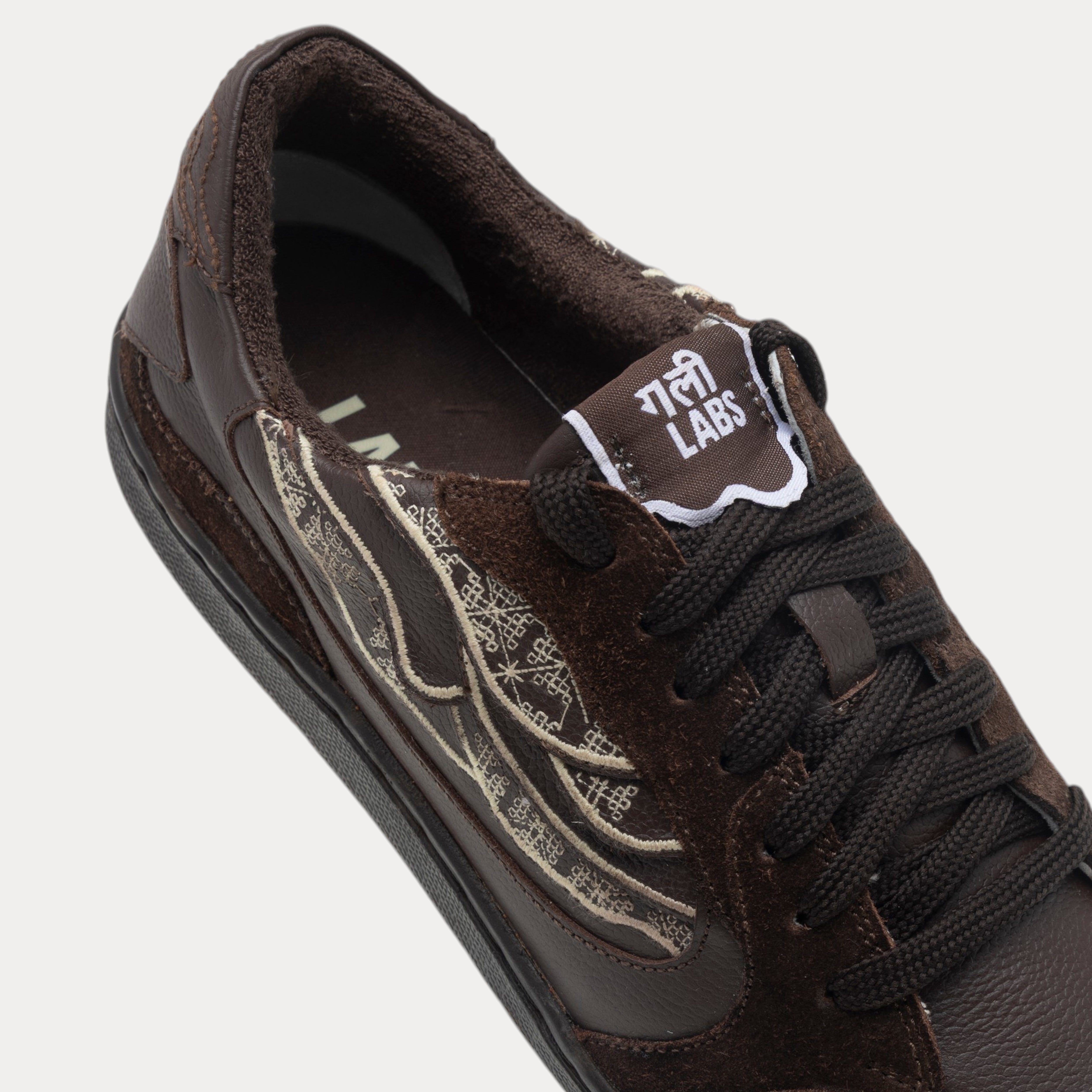 Gully Number 001 – Rekhe Brown For Women